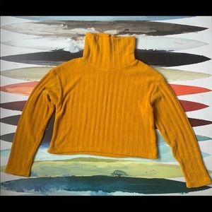 Cropped Turtle Neck Sweater - Yellow/Mustard